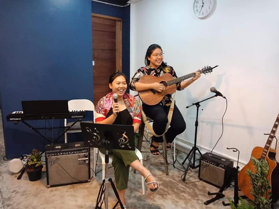 Local Time Bangkok Hostel&Cafe ภายนอก รูปภาพ
